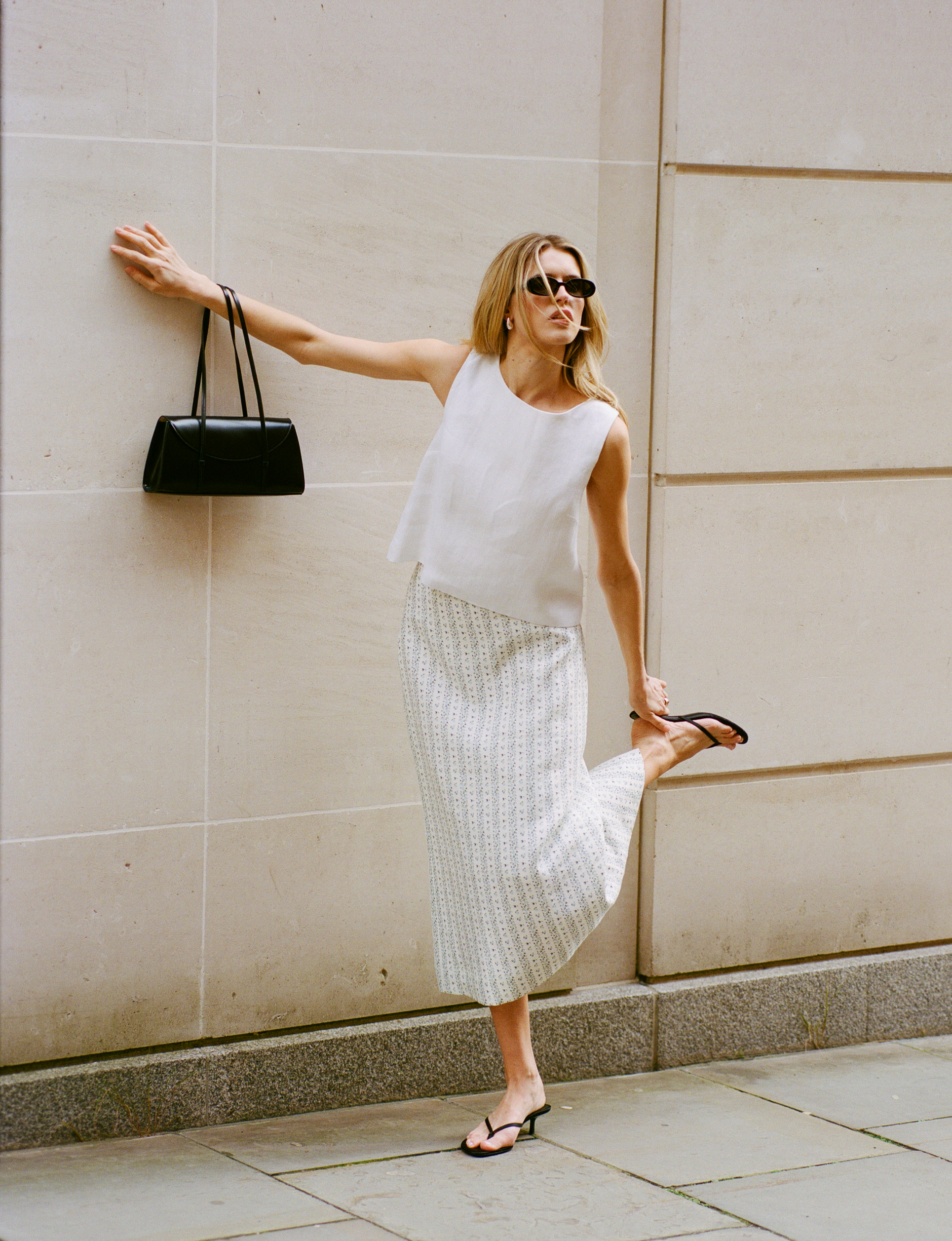 Clara Skirt: Linen, Plum Print Main image