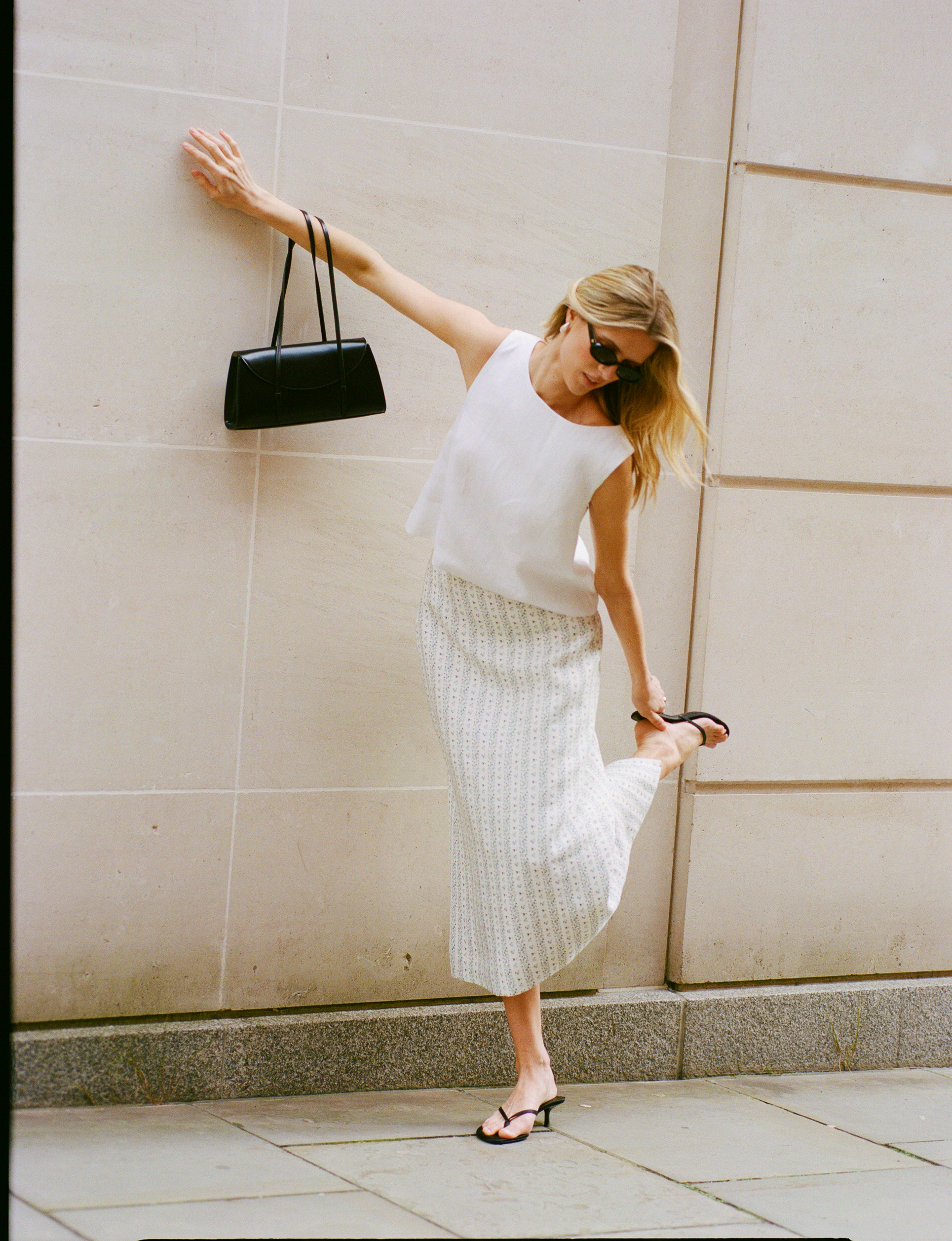 Jackie Top: Linen, White Main image