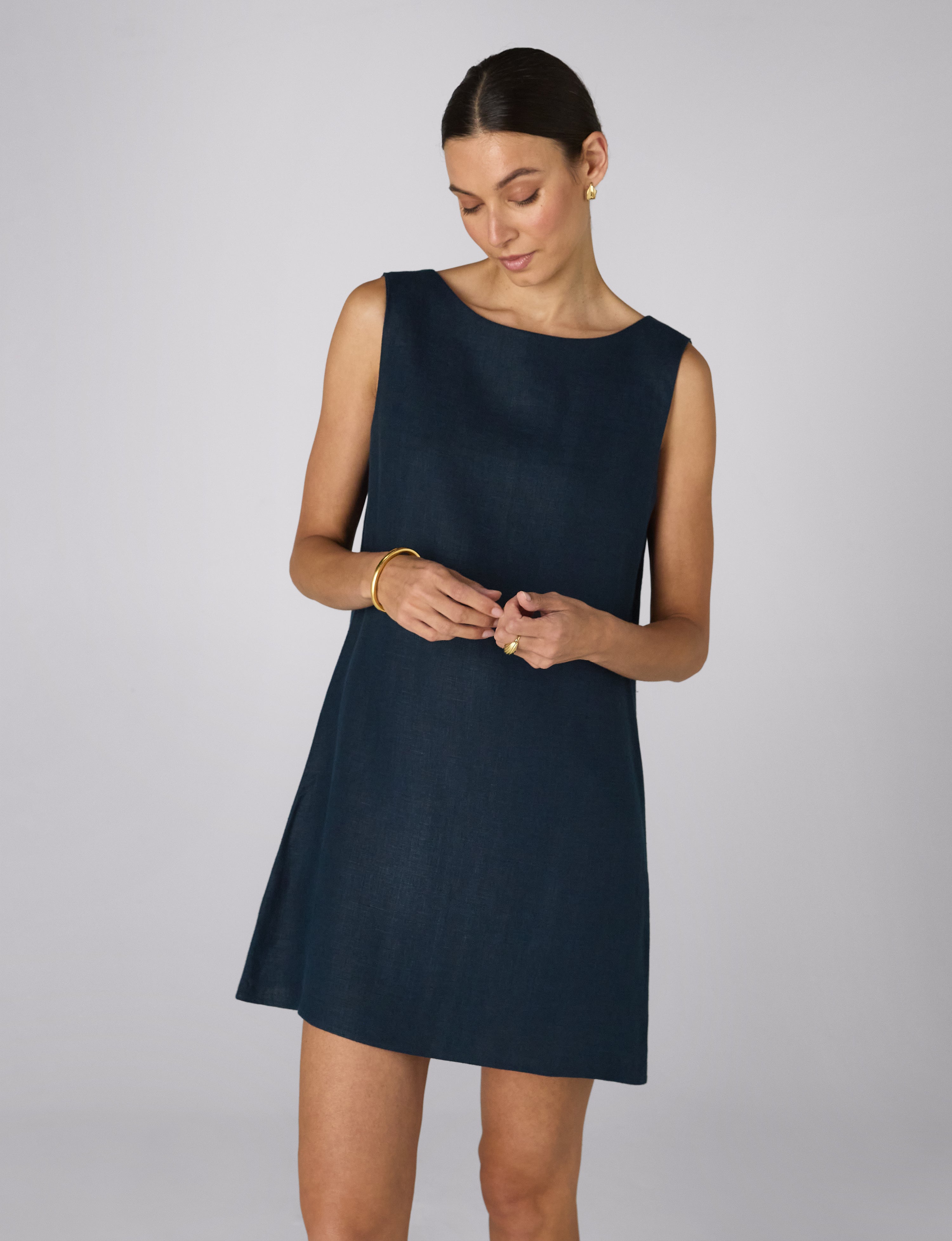 Jackie Dress: Linen, Navy Blue Secondary image