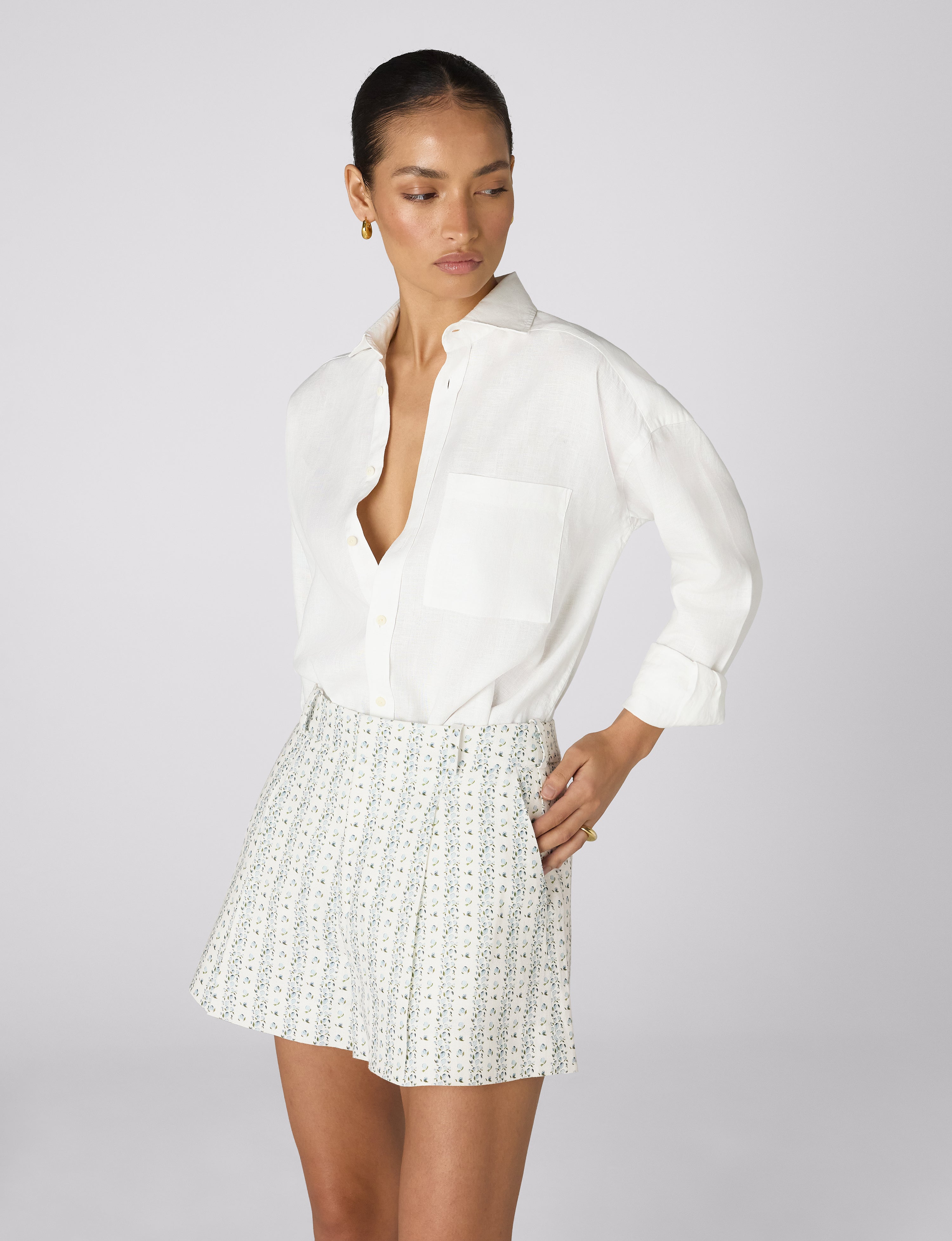 Penn Tailored Short: Linen, Plum Print Secondary image