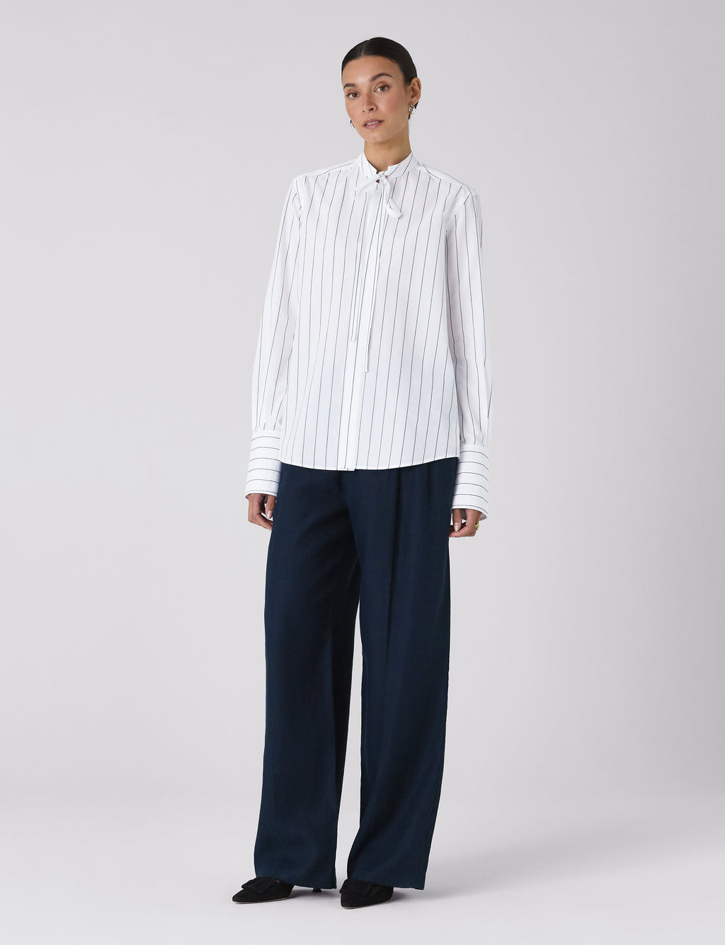 The Boyfriend Bow Tie: Fine Poplin, Blue and White Stripe