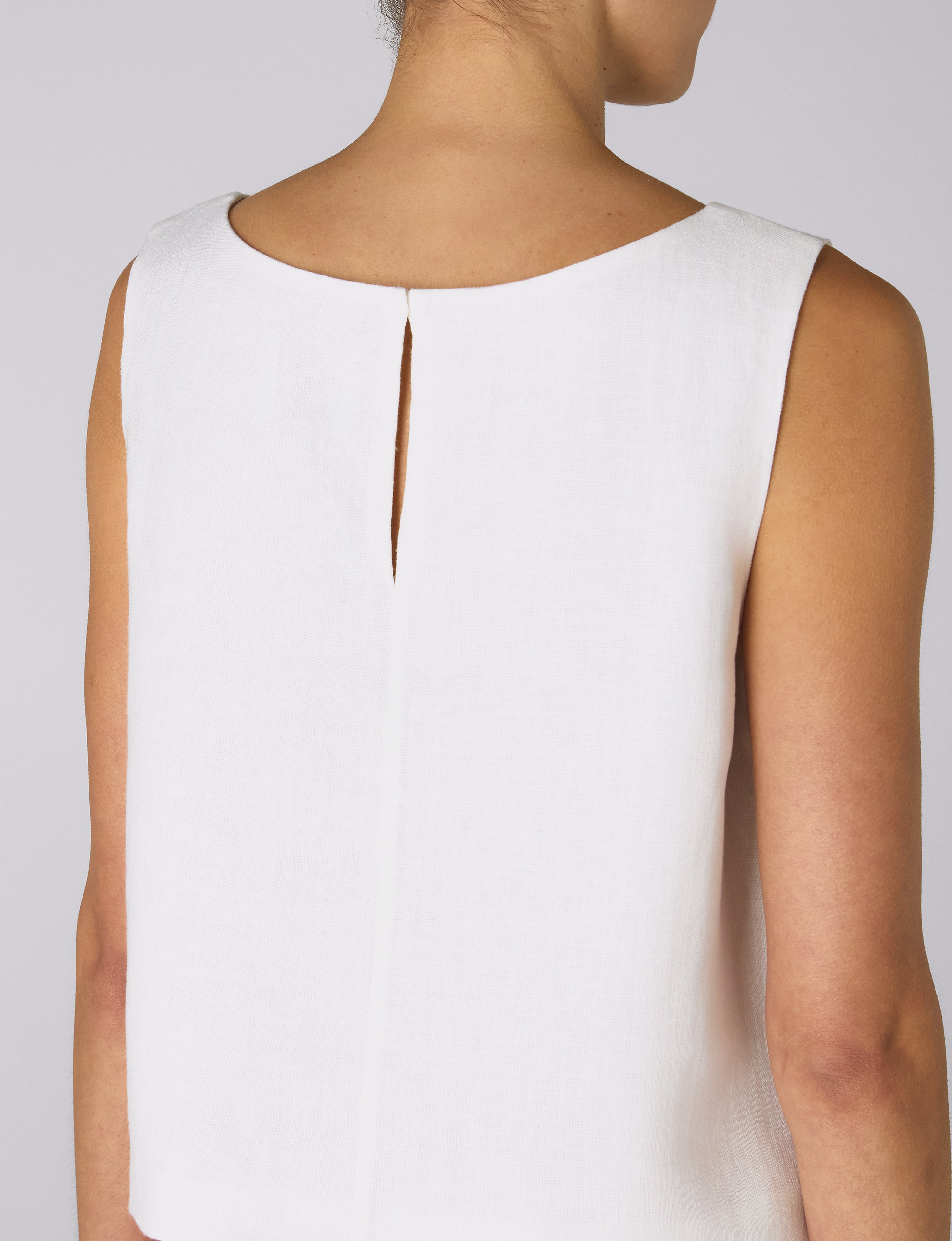 Jackie Top: Linen, White