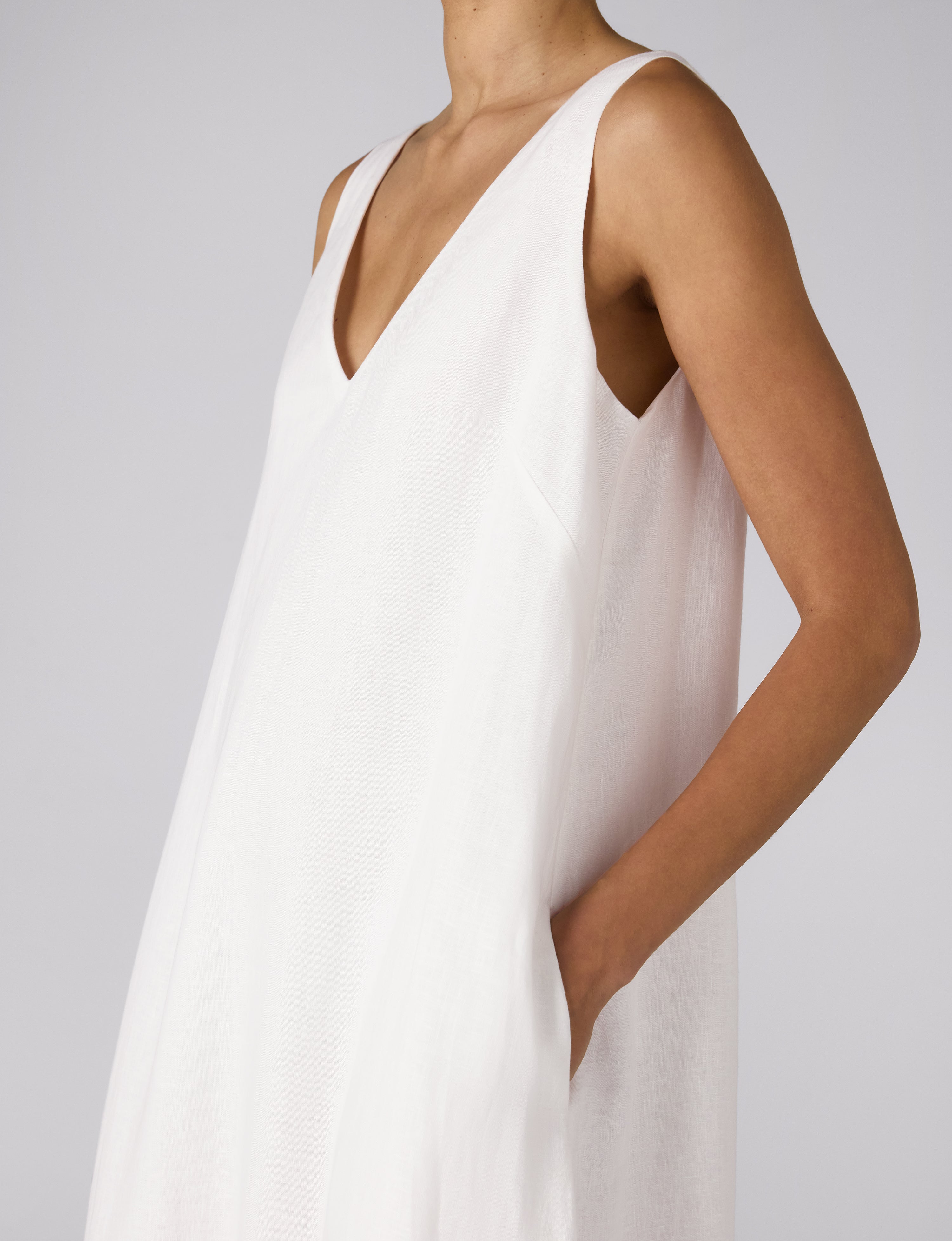 Blenheim Dress: Linen, White